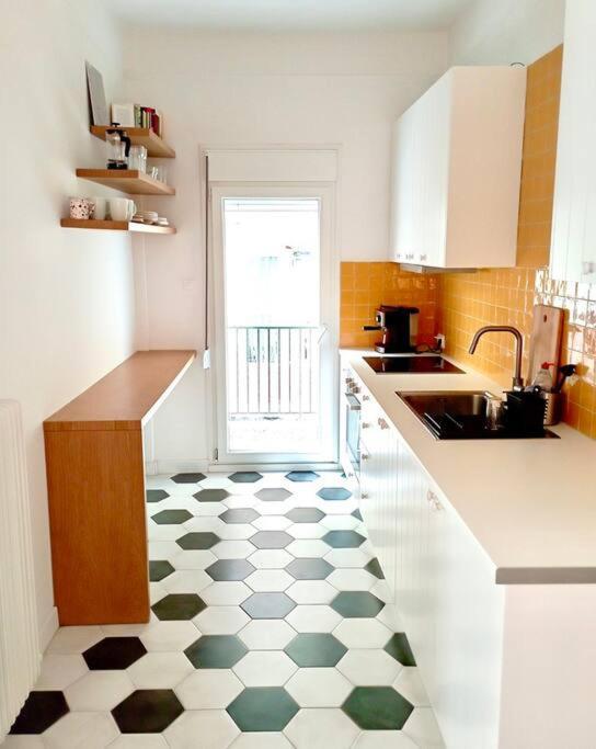 Stylish City Flat Near Promenade Salonicco Esterno foto